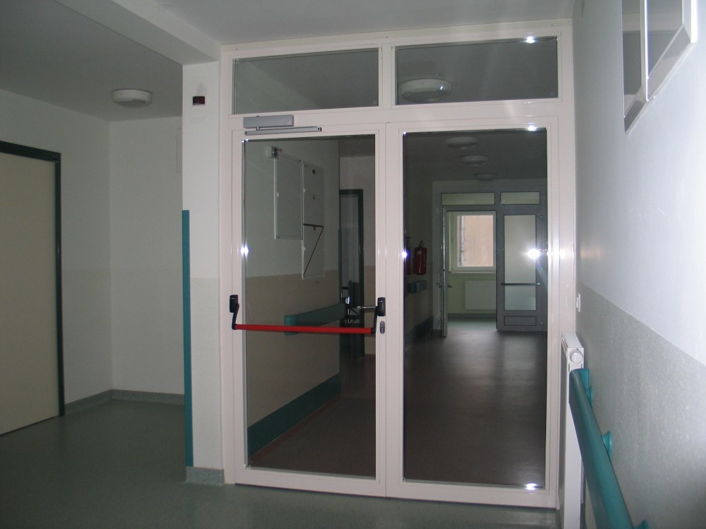 Алюминиевая дверь 1500×2100 мм. GFTD30206 Алюминиевая дверь 1500×2100 мм. GFTD30206